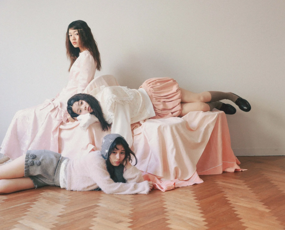 ガールコア特集モデル3人の写真