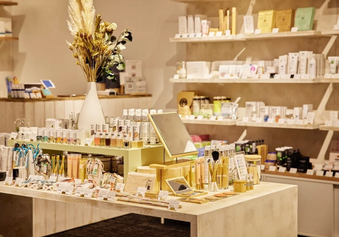 Ethical&SEA+m 梅田蔦屋書店の店内