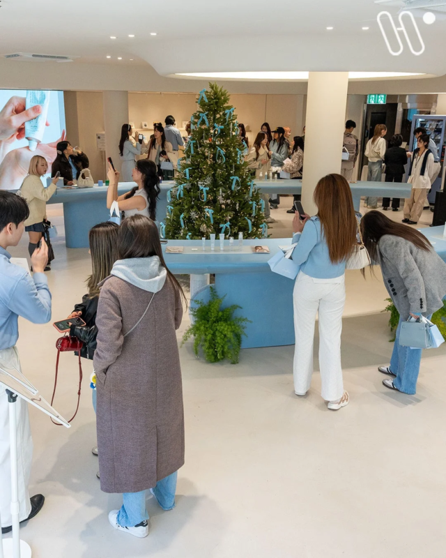 ストア内の賑わい