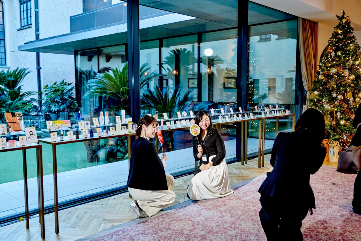 ベストコスメ1位うちわ