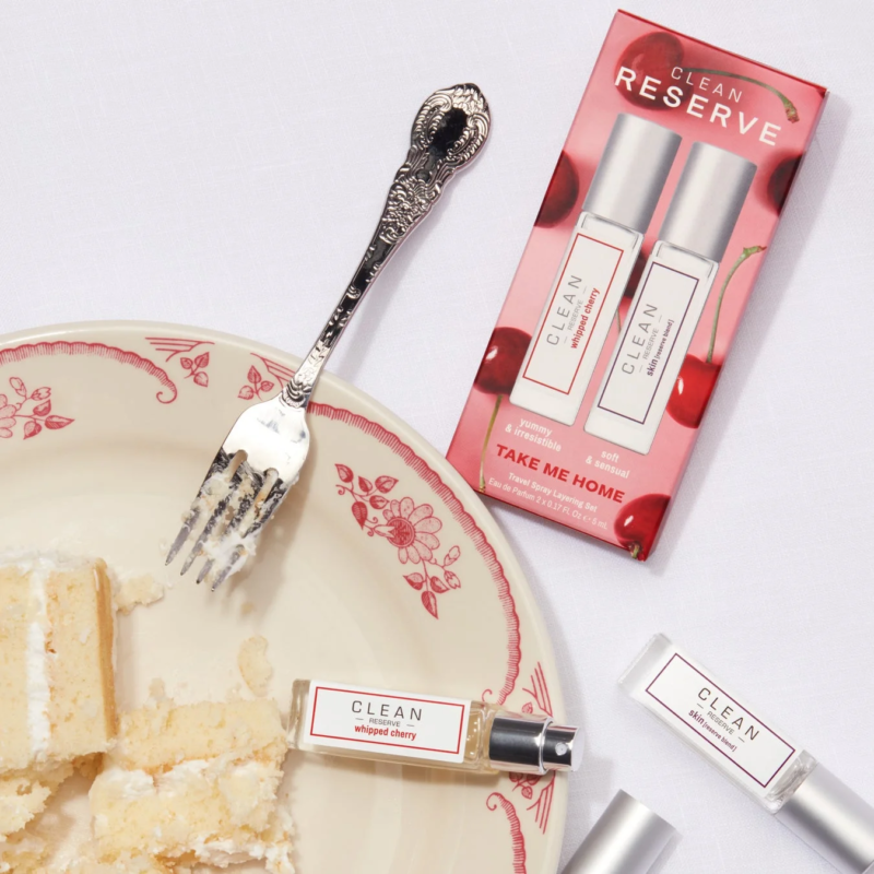 CLEAN RESERVEのチェリーとスキンの香りのトラベルスプレーセット