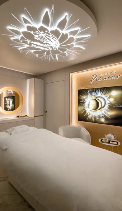 CLARINSスパのトリートメントルーム