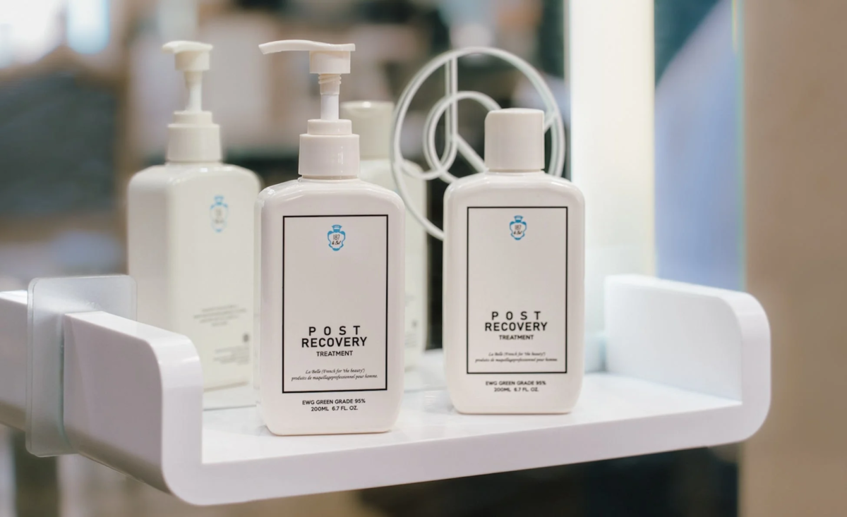 POST RECOVERY TREATMENT製品のボトル