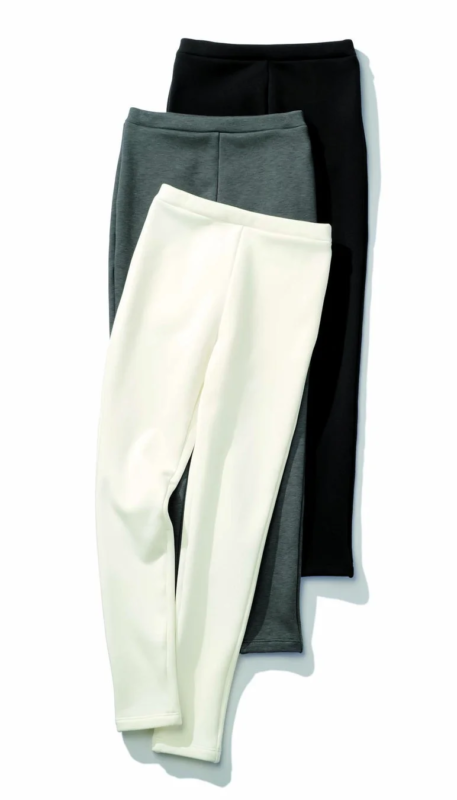 白、ダークグレー、黒の3色の無地のレギンス