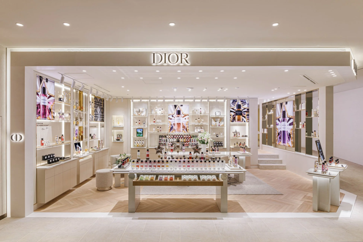 DIOR店舗内部