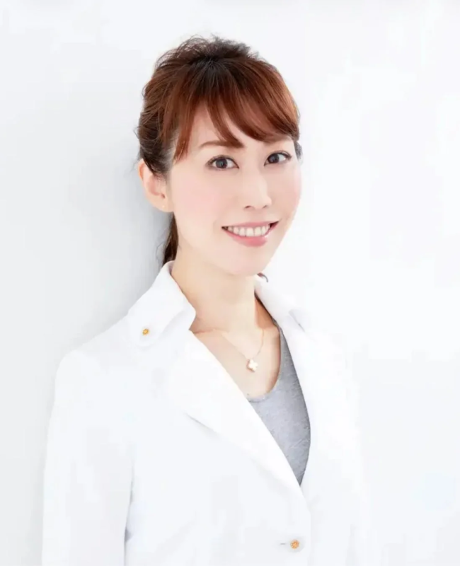 美容皮膚科医 中山ゆみ医師