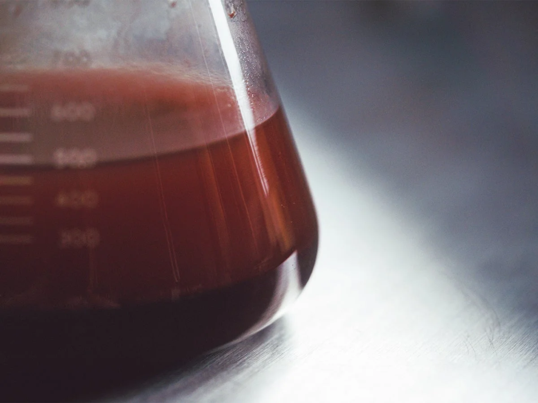 フラスコに入った液体