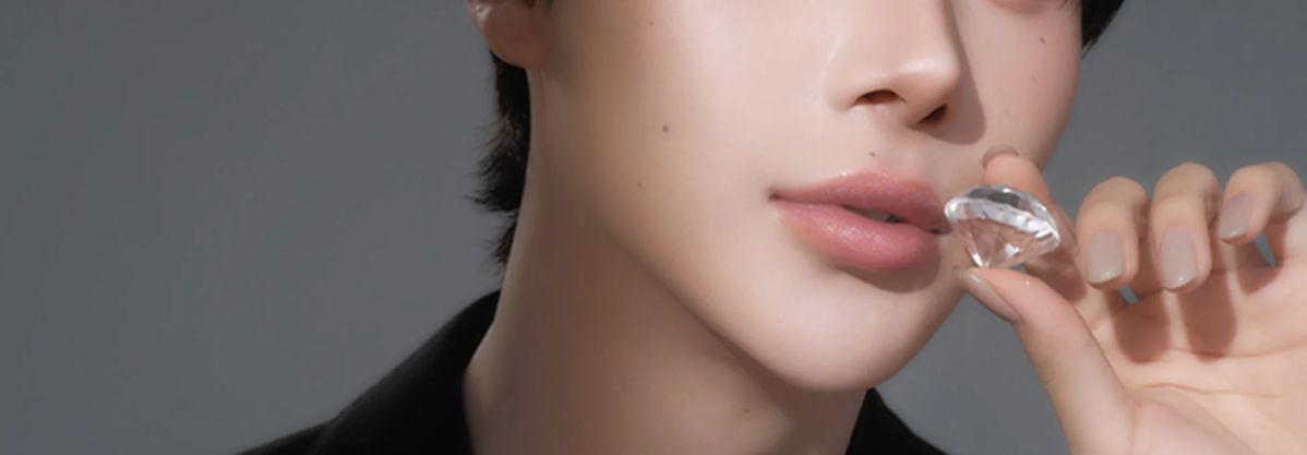 3色ラメ配合の唇アップ