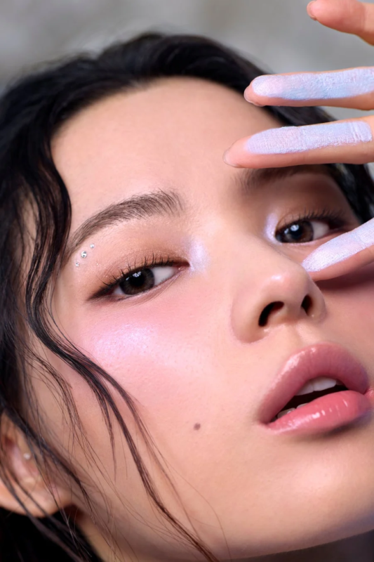 女性の顔のクローズアップポートレート