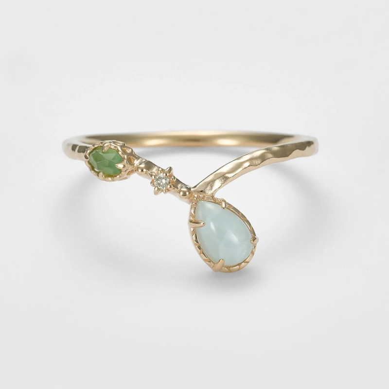 枝モチーフの宝石リング