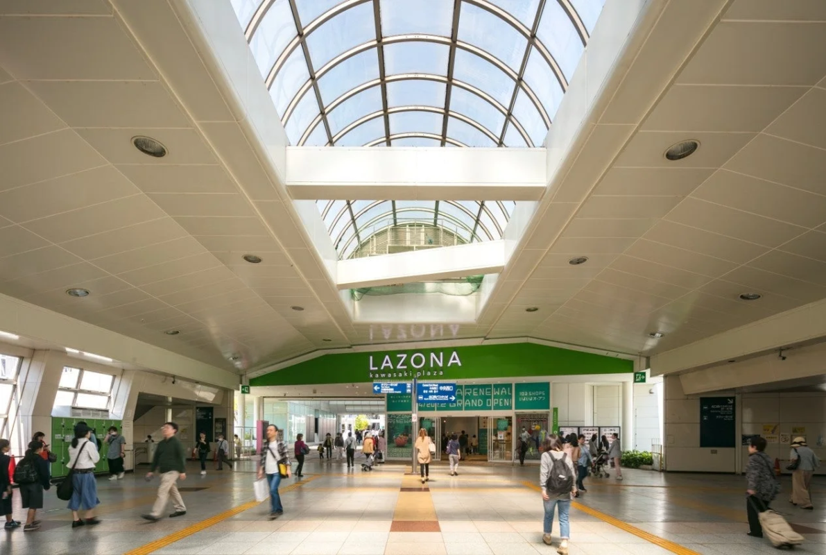 ラゾーナ川崎プラザの屋内通路