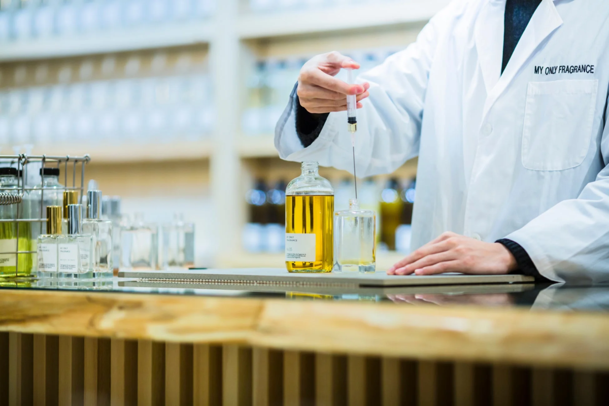 MY ONLY FRAGRANCE 調香体験の様子