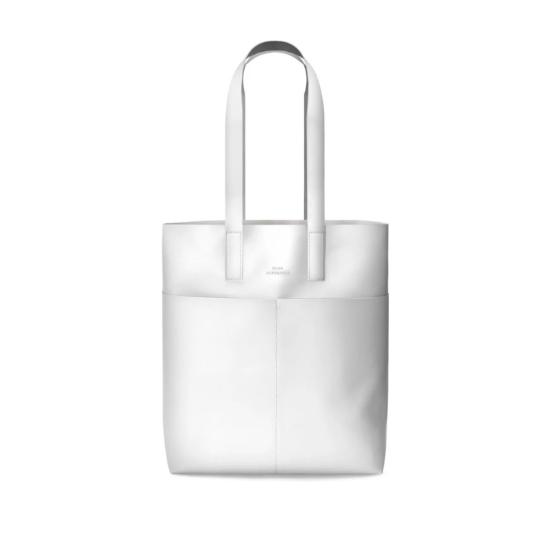 白いトートバッグ