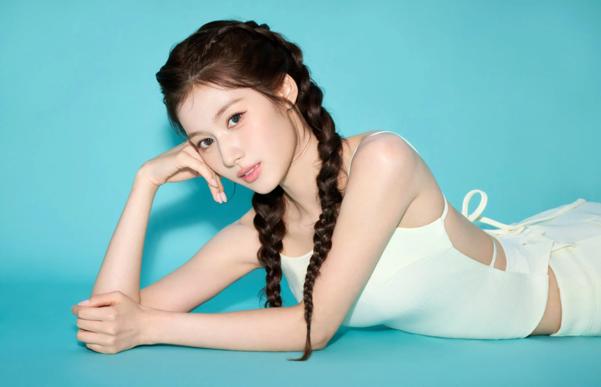 TWICEサナのビッグビジュアル