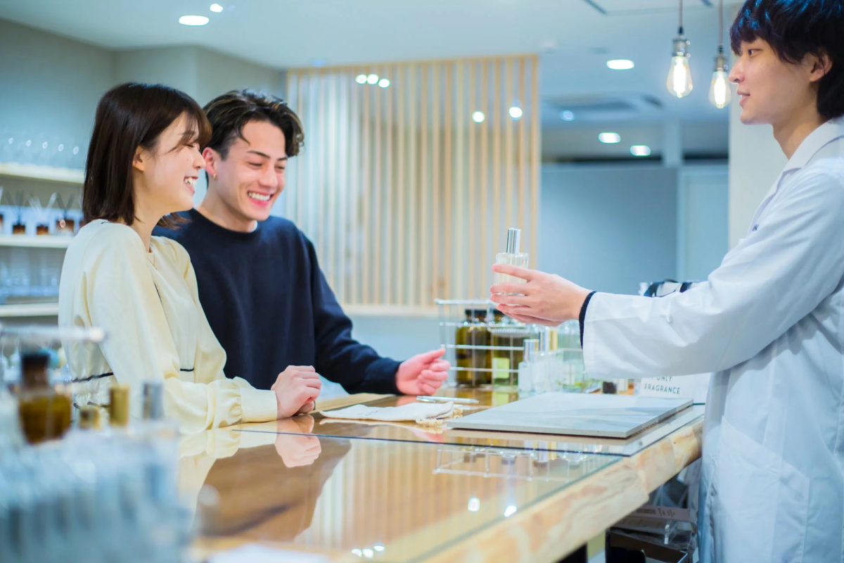 MY ONLY FRAGRANCE 店舗での接客風景