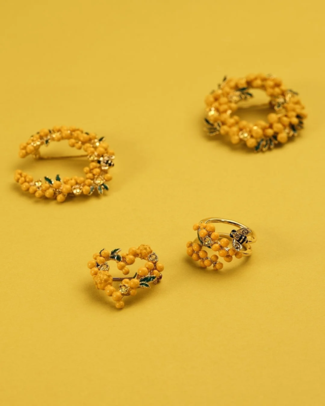 ヴァンドームブティックのミモザブローチとミモザリング