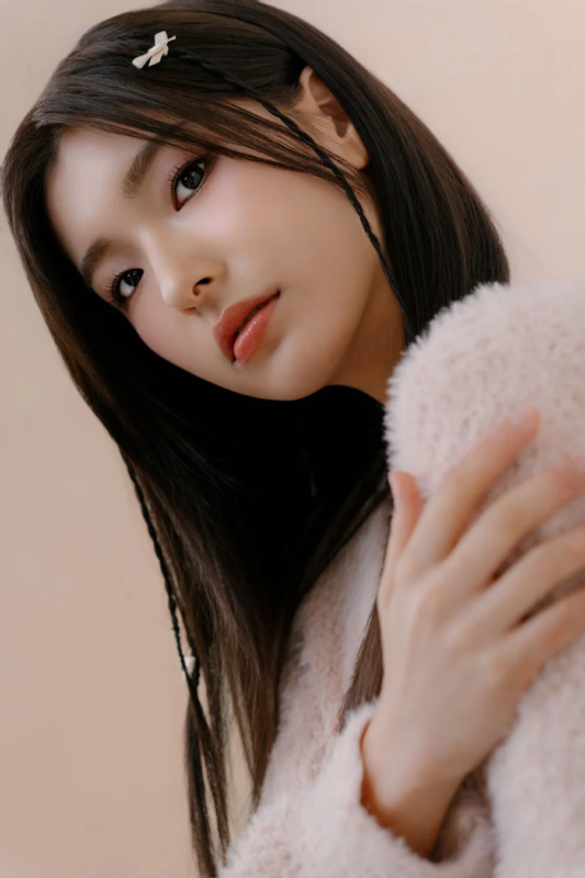 メイク体験を受ける女性