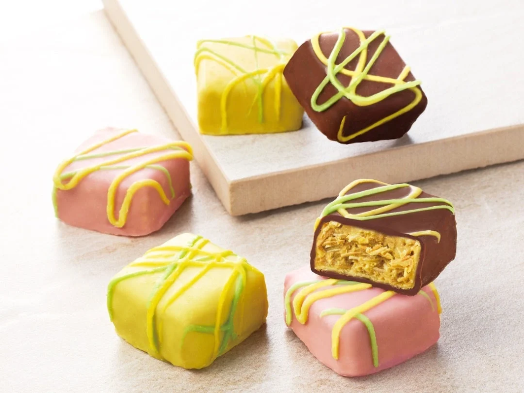 divanのピスタチオドバイチョコレートプラリネアソート