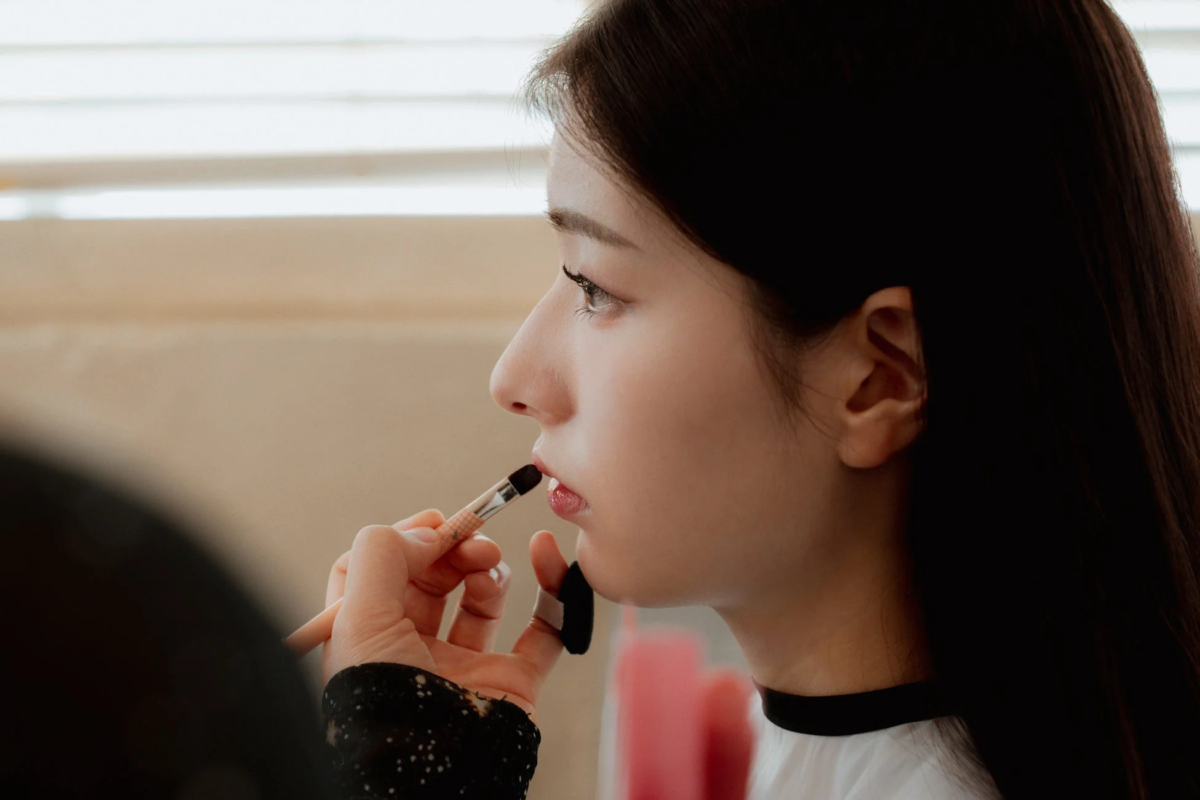 YU1L × JOY187のメイクアップシーン