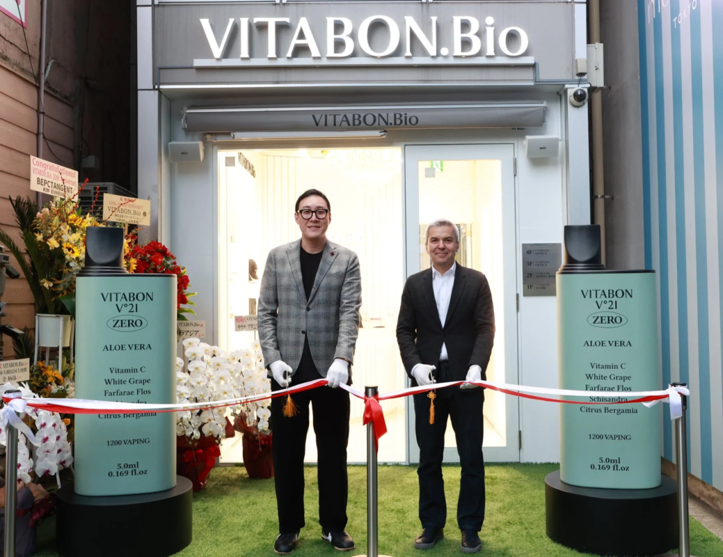 テープカットセレモニーの様子