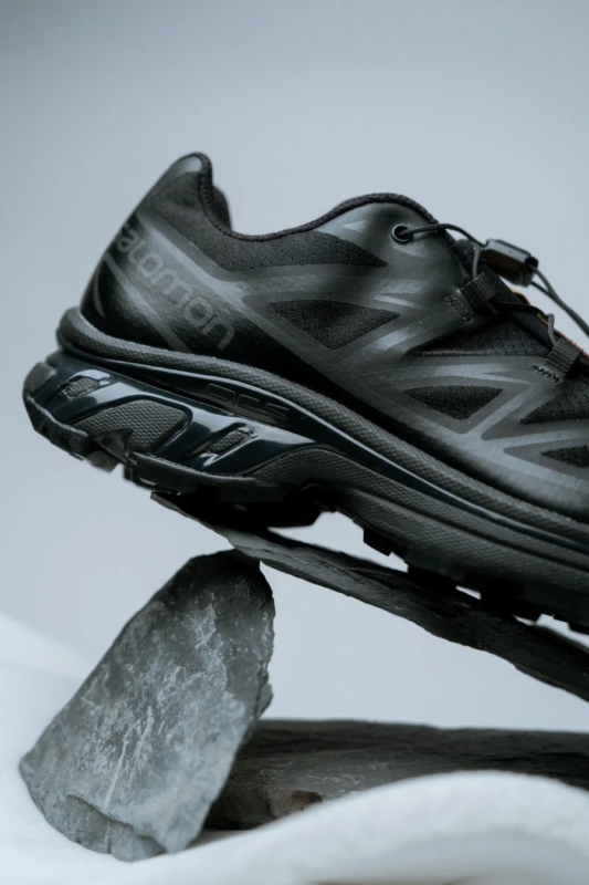 SALOMON シューズ