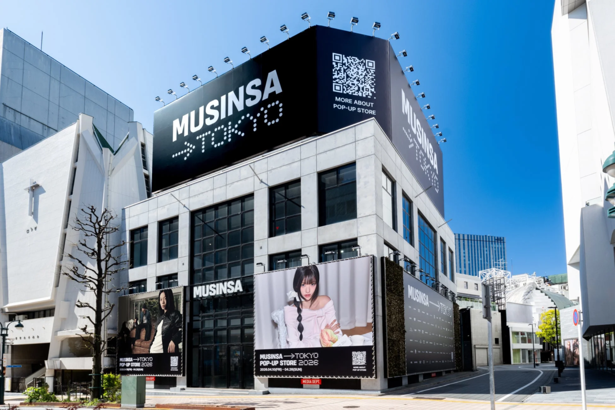 MUSINSA TOKYO POP-UP STOREの巨大広告