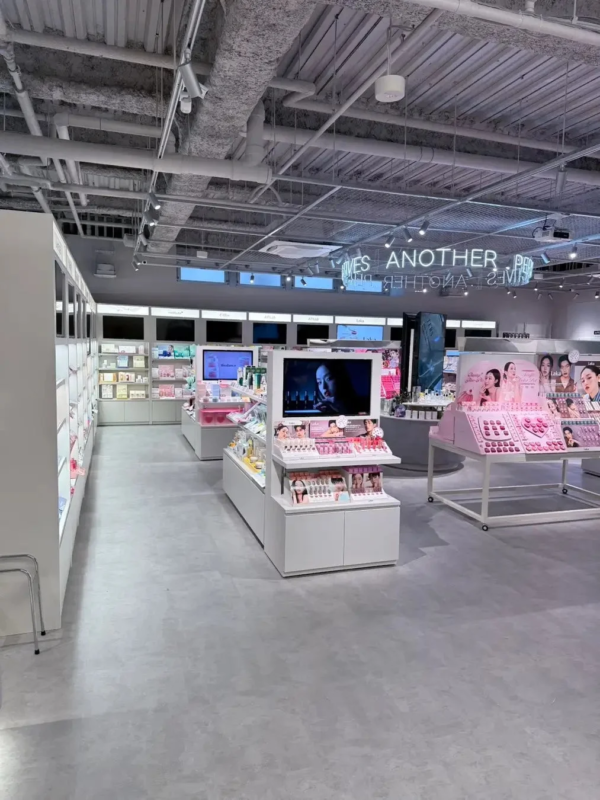 A:PERS 店内風景3