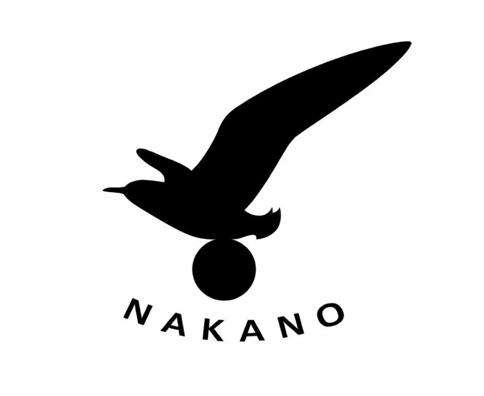 NAKANOロゴと鳥のシルエット