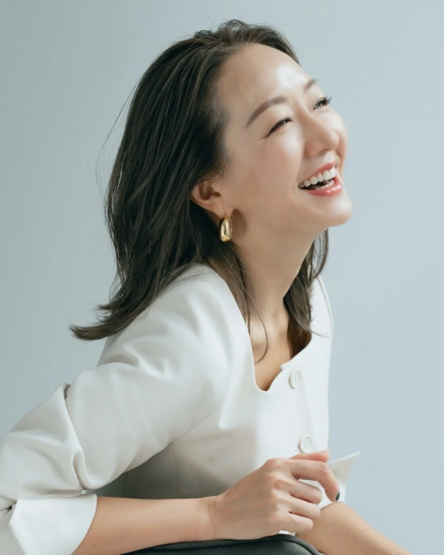 笑顔の女性のポートレート