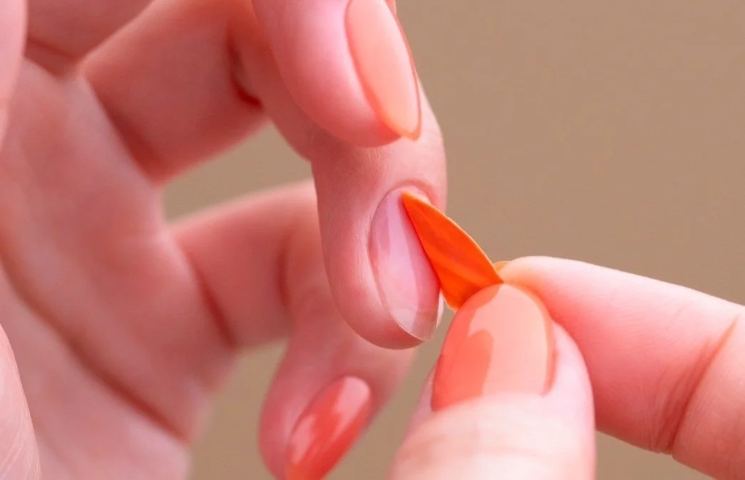 oui nailsピールオフマニキュア使用イメージ