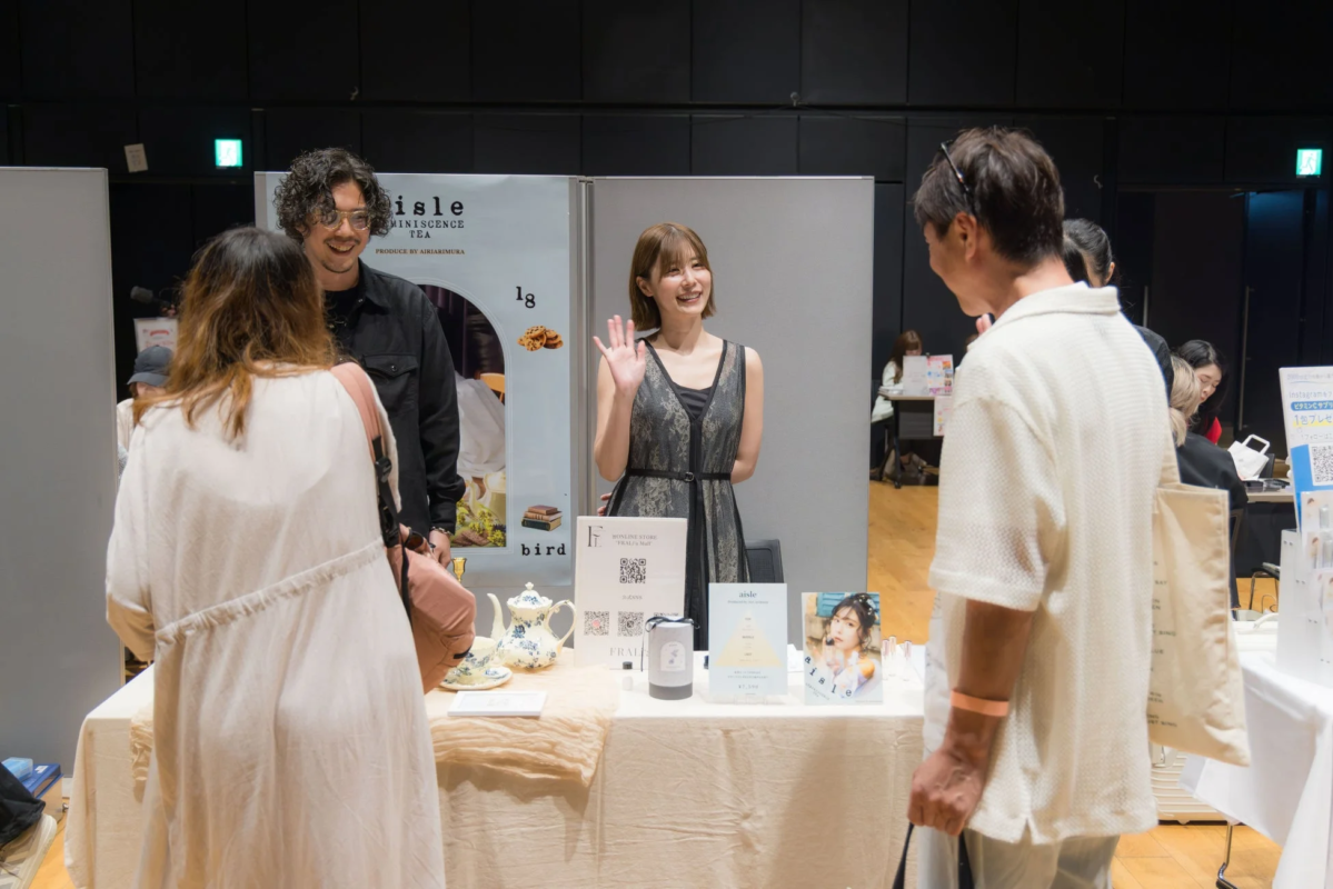 有村藍里氏プロデュース香水販売ブース