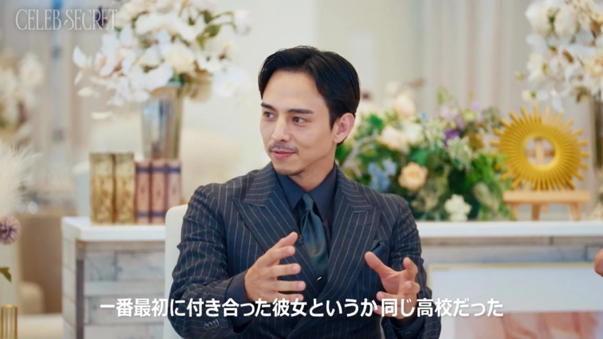 話す満島真之介