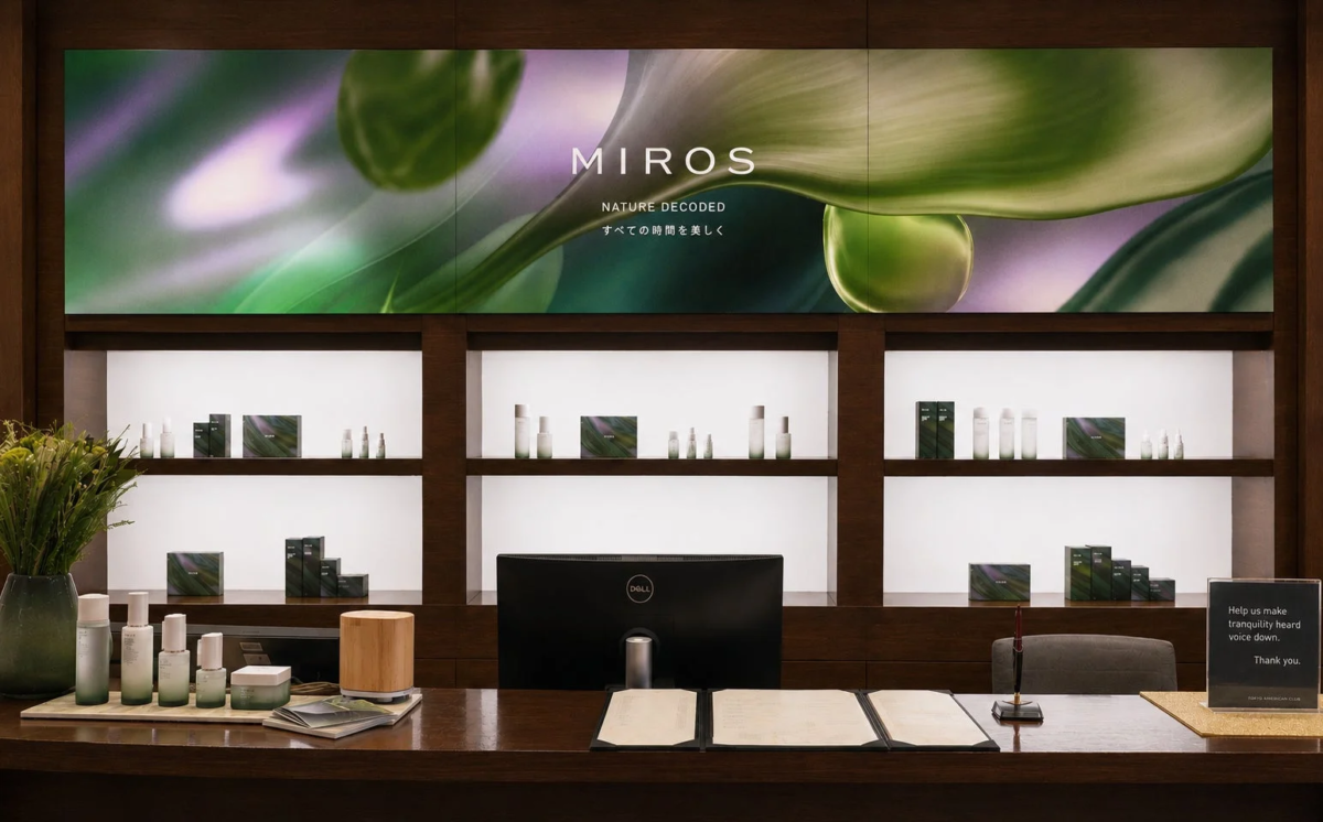 MIROS製品が展示された「THE SPA」のカウンター