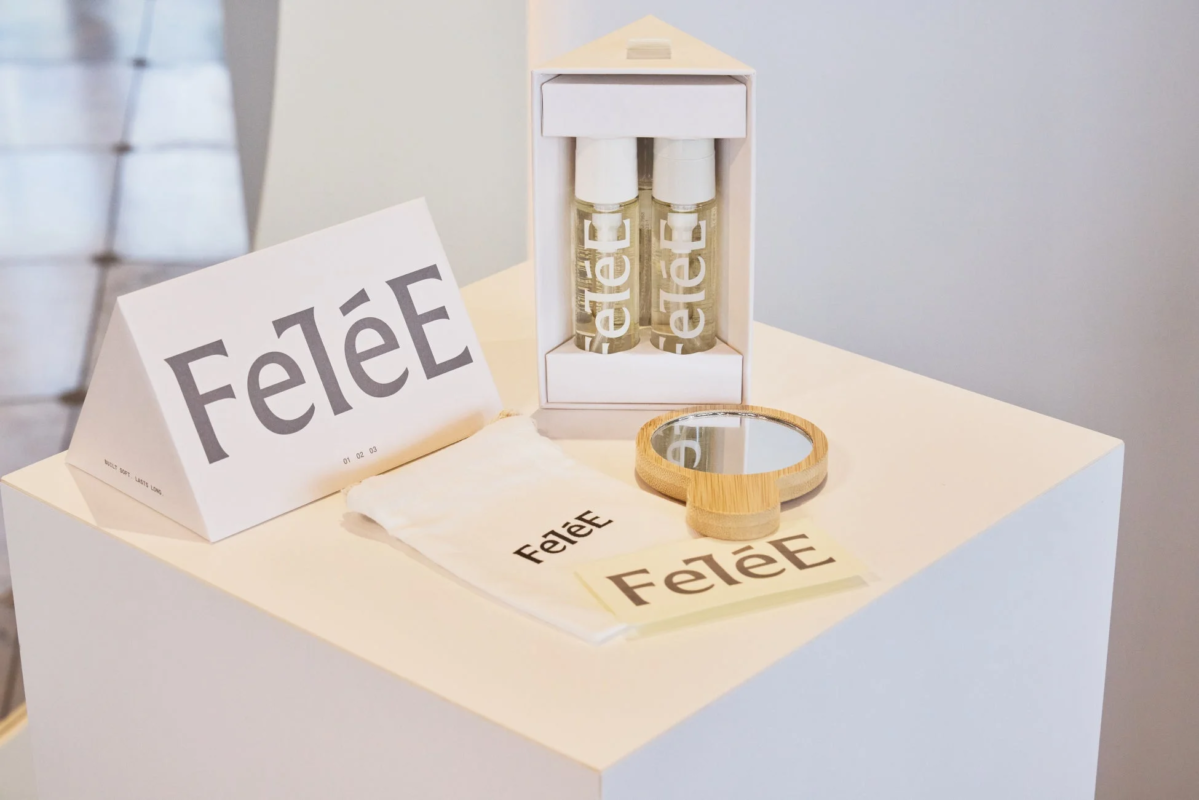 FelēEブランドの香水ボトル2本が収められたパッケージ