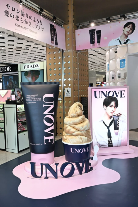 SEVENTEEN MINGYUさんの新ビジュアル展示