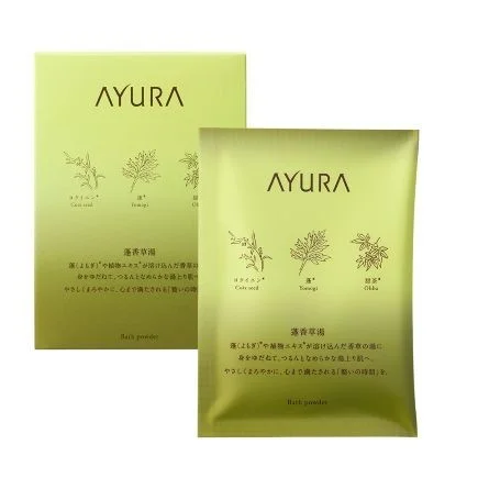 AYURA's herbal bath product is a bath powder containing mugwort and plant extracts that leaves skin smooth. Its elegant fragrance moisturizes body and mind for a relaxing bath.