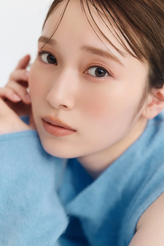 LOOK2 メイクモデル 守屋麗奈