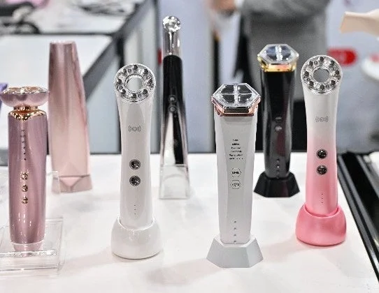 様々な美容機器の展示