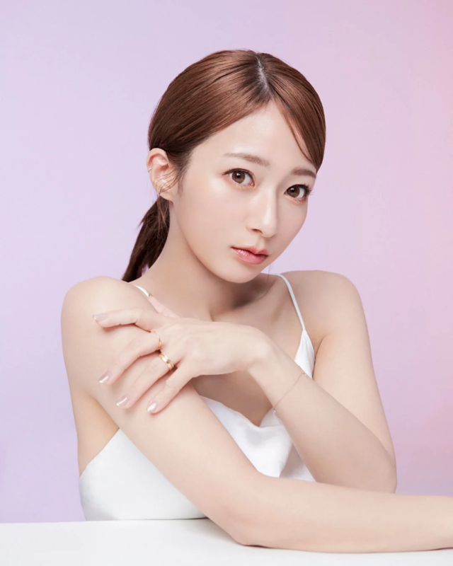 illuNブランドディレクター辻󠄀希美氏
