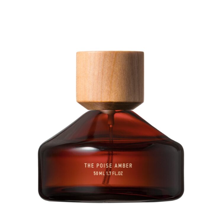 木製キャップの琥珀色のボトル、OSAJI オードパルファム POISE AMBER