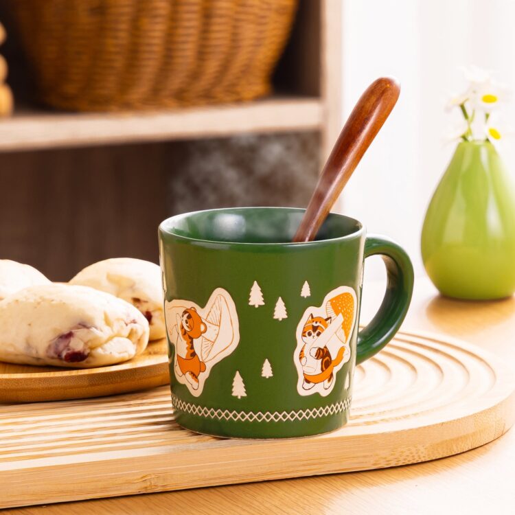 WOODLANDS water-repellent mug with cats dressed as forest animals