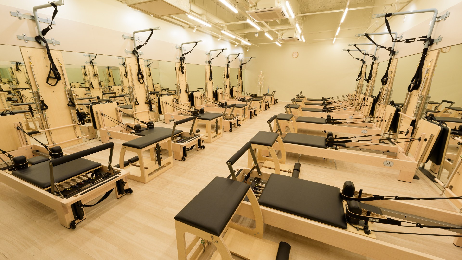 マシンが並ぶRepilatesのスタジオ内観(イメージ)