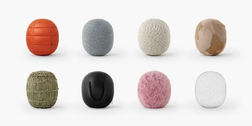 MALLOW 2.0と、藁・針金・布などで表現したMALLOWの展示作品